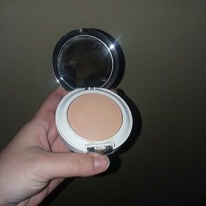 Clinique Beyond Perfecting Foundation